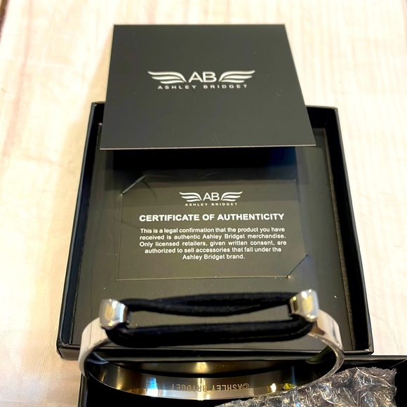 Ashley Bridget Jewelry - Ashley Bridget - Scrunchie holder Bangle Bracelet Silver Plated